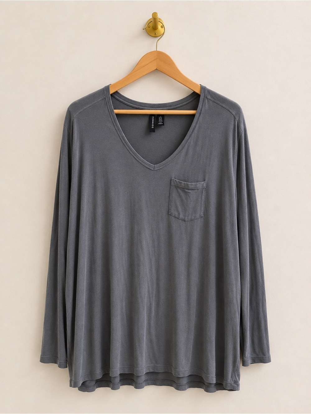 Cynthia Rowley Woman Gray V-Neck Pocket Top Size 1X